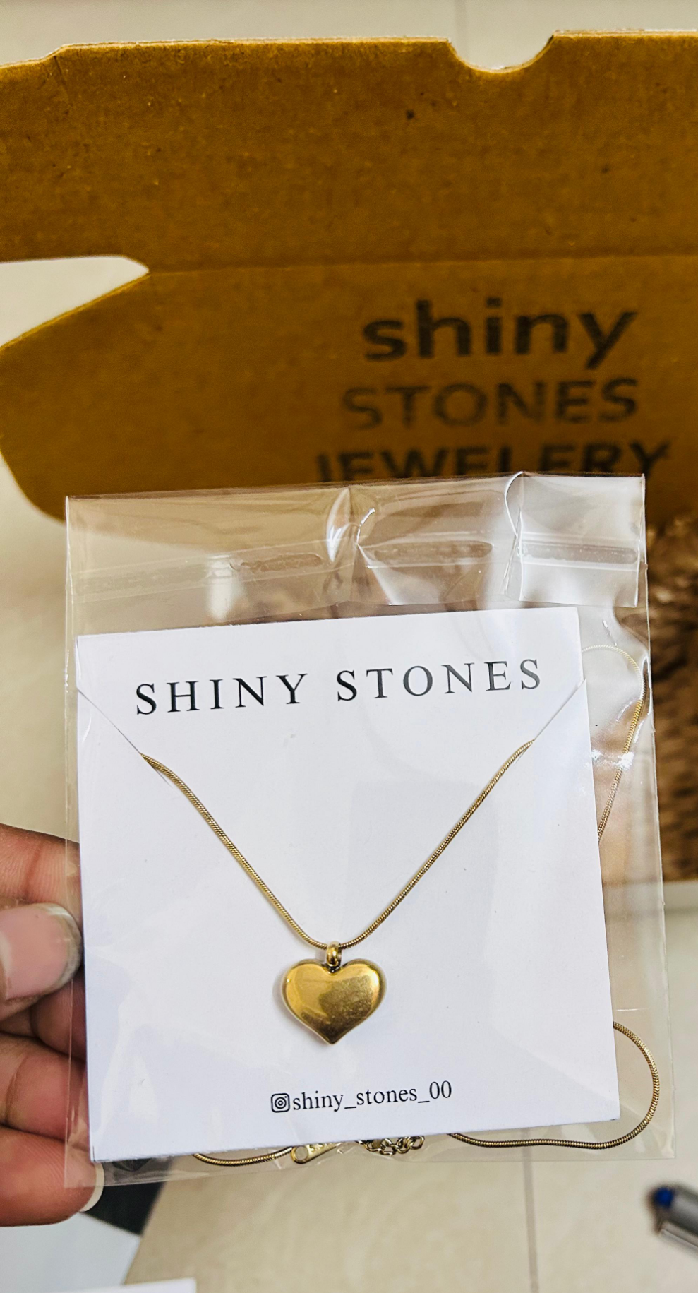 Mini heart pendant necklace