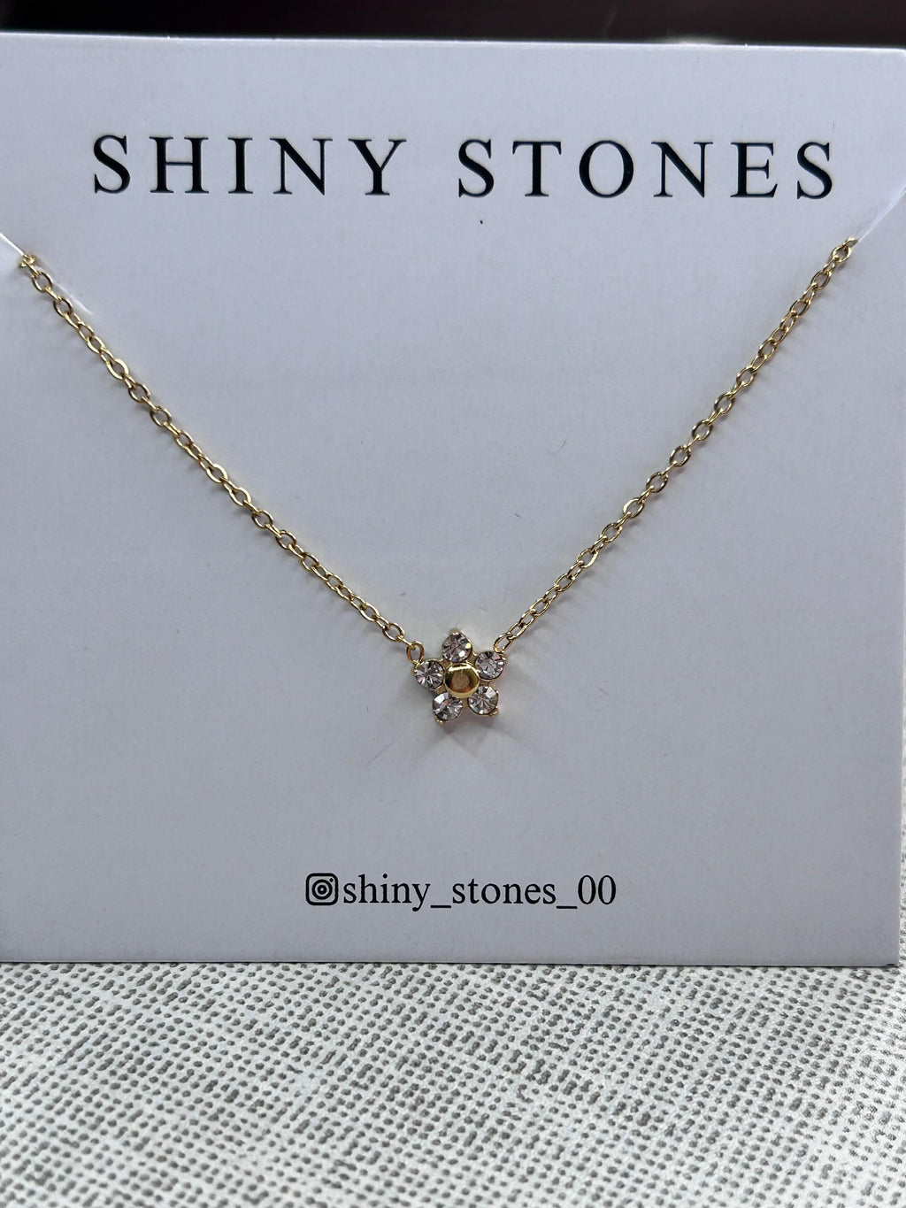 Daisy spark pendant necklace