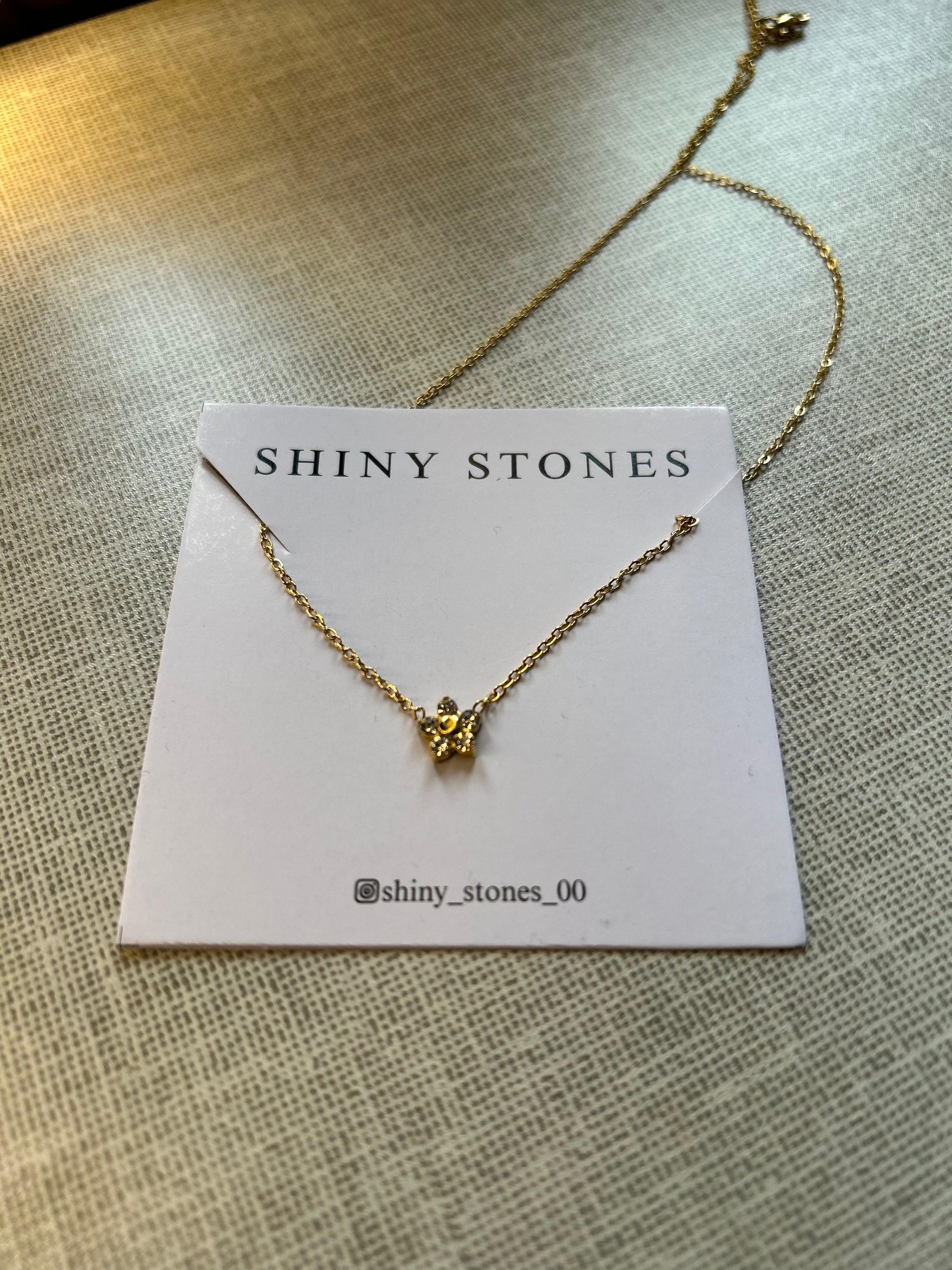 Daisy spark pendant necklace