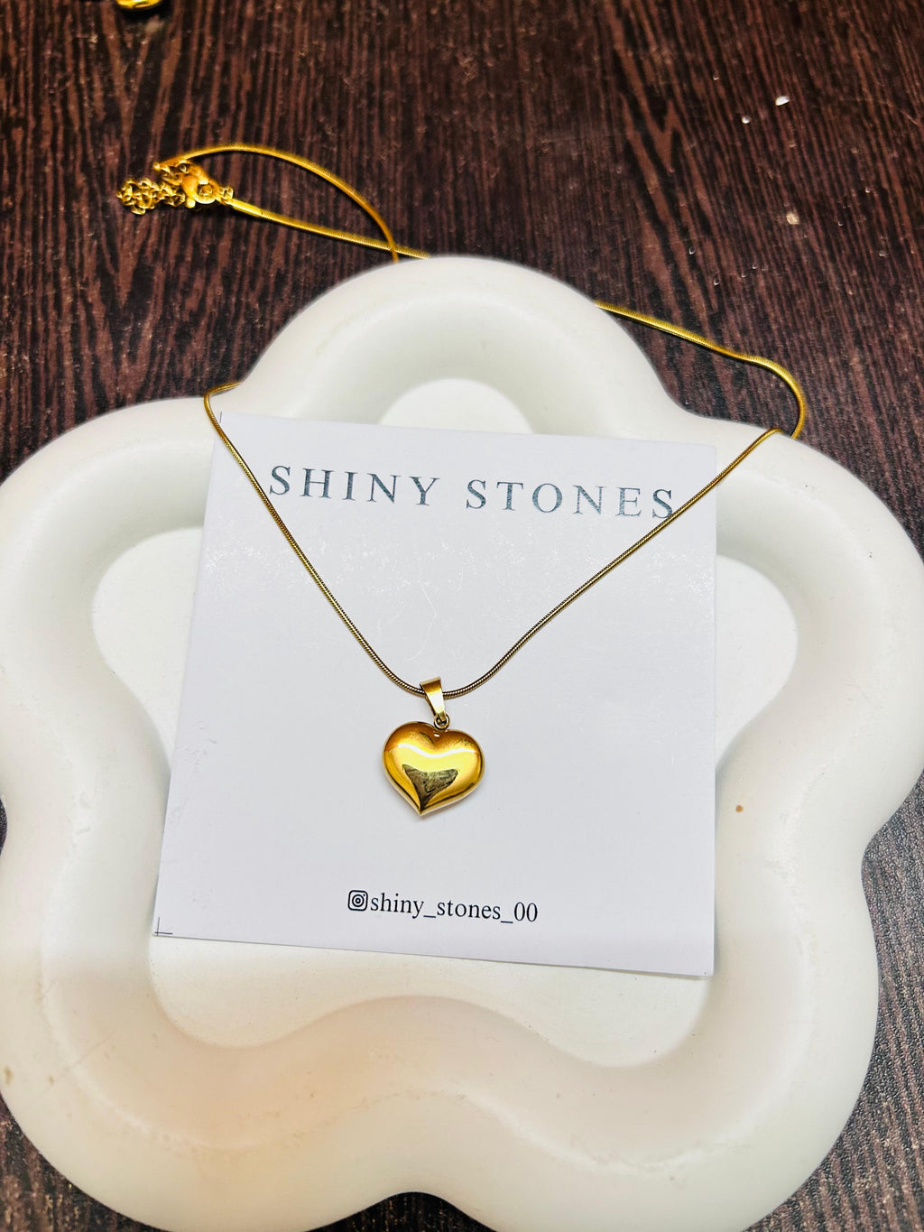 Mini heart pendant necklace